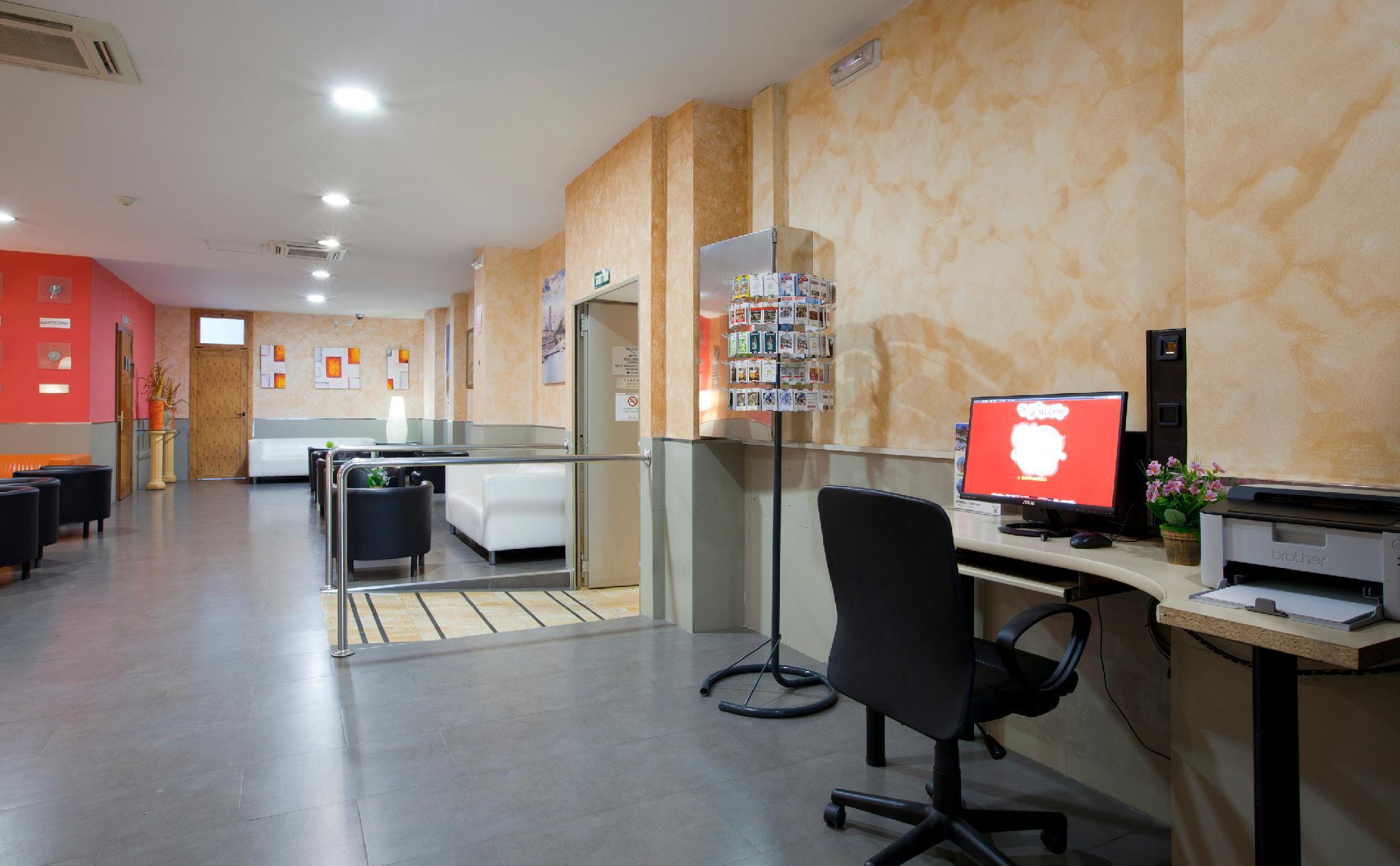 Hostal Barcelona Exterior photo