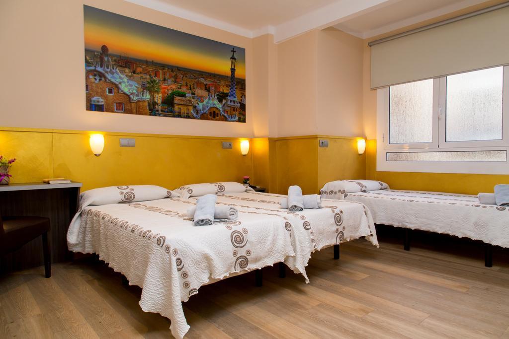 Hostal Barcelona Exterior photo