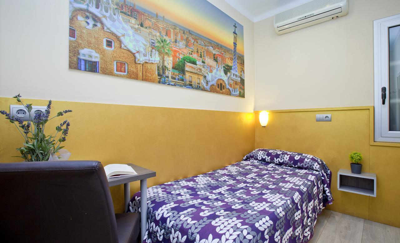 Hostal Barcelona Exterior photo